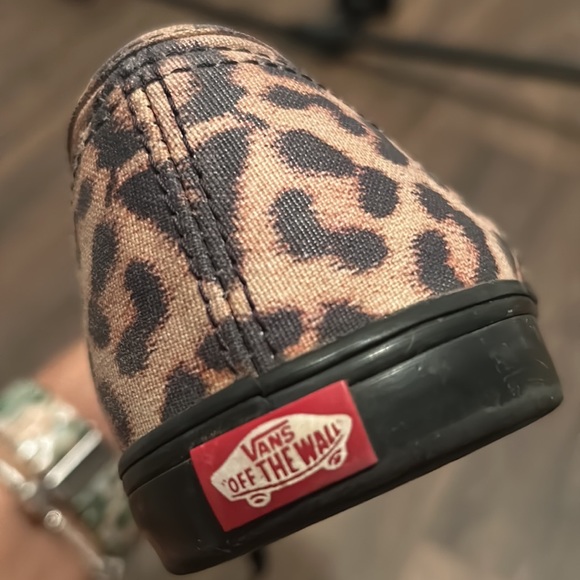 Vans Off The Wall Cheetah Leopard Print Sneakers - Picture 8 of 9